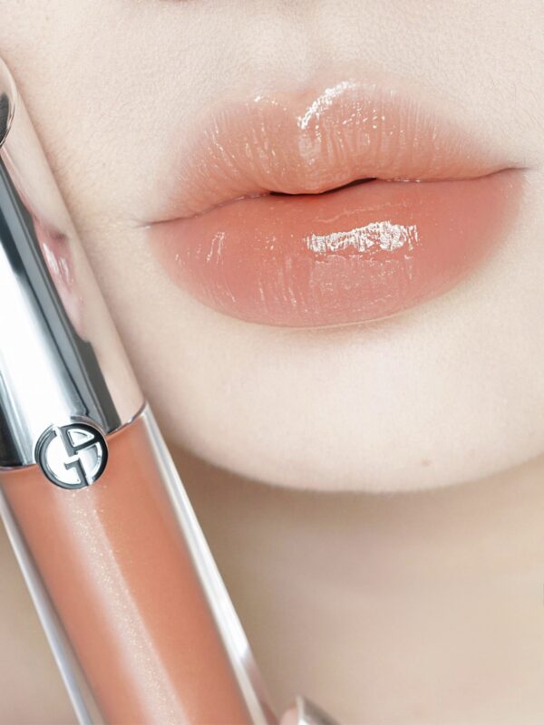 Armani Beauty 鏡光水漾唇蜜 #03 馭光裸 - Image 2