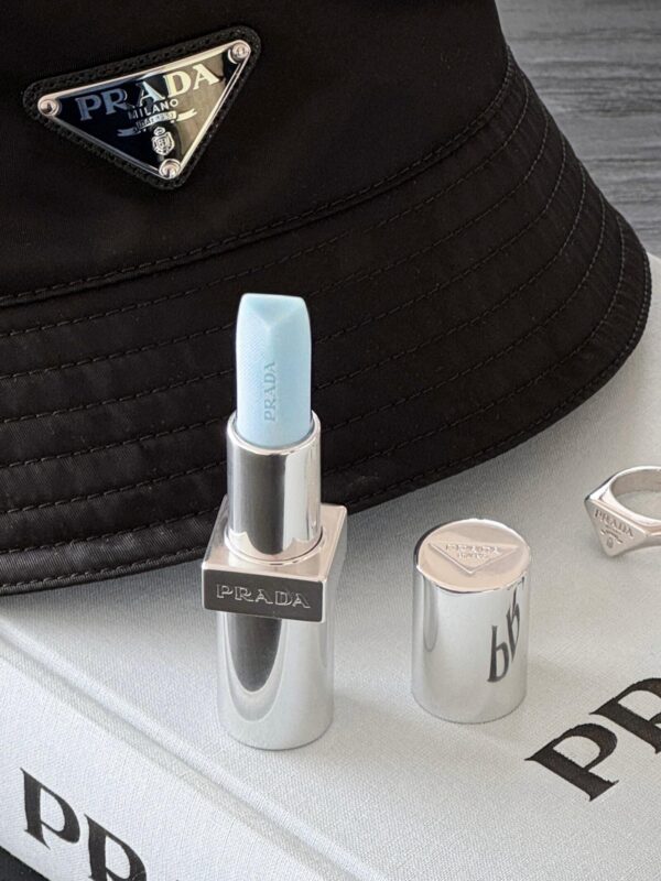 Prada Blushing Care 冰藍潤唇膏 U001 - Image 3