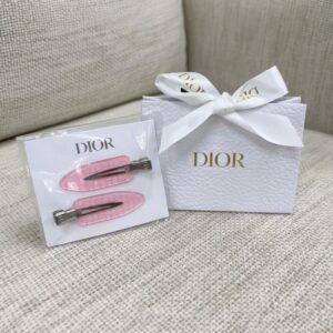 Dior Beauty 超夢幻粉紅髮夾 (連紙袋)